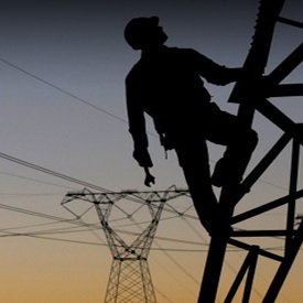 Энергетики продолжают восстанавливать подачу электроэнергии в 37 населенных пунктах Витебской области