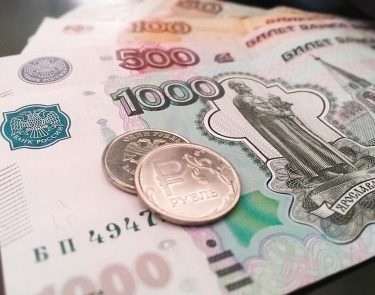 Итоги валютных торгов: едем в Россию за покупками — рубль падает