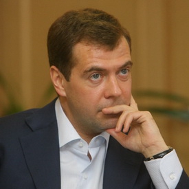 Д.Медведев: РФ разделит риски с иностранными инвесторами