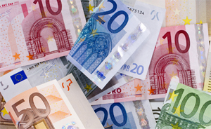 Валютные торги: «плавная» девальвация продолжается. Евро обновил рекорд