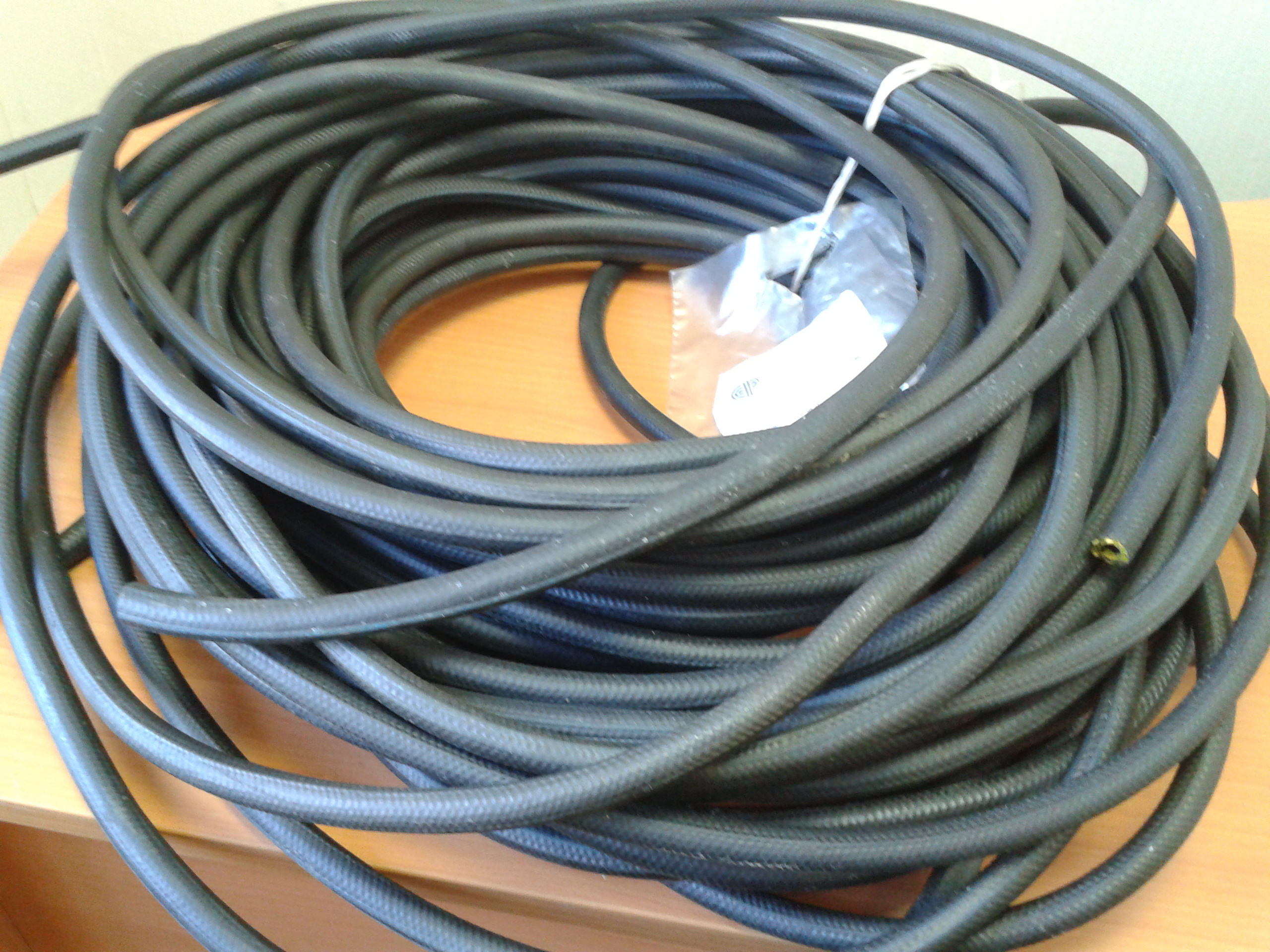 рукав ацетилен, пропан9,0мм красный 1(кл) тс (бухта 40м). Iii кислор. рукав сварочный ф 9 мм 6,3 атм. рукав кислородный d=9 мм (кама) кратно 50м. рукав iii гост 9356-75.