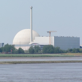 АЭС "Унтервезер" остановлена на севере Германии