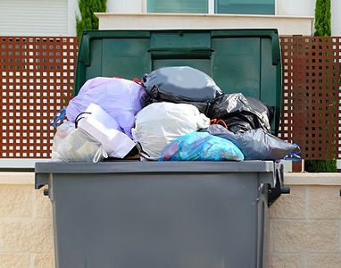 Жители домов с мусоропроводом и без него будут платить разные суммы за «коммуналку»