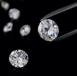 Химики обнаружили сверкающий лучше алмаза материал