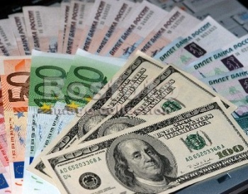 Торги на бирже 27 января завершились укреплением курсов доллара и евро