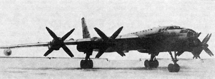 бомбардировщик Ту-95М №7800408