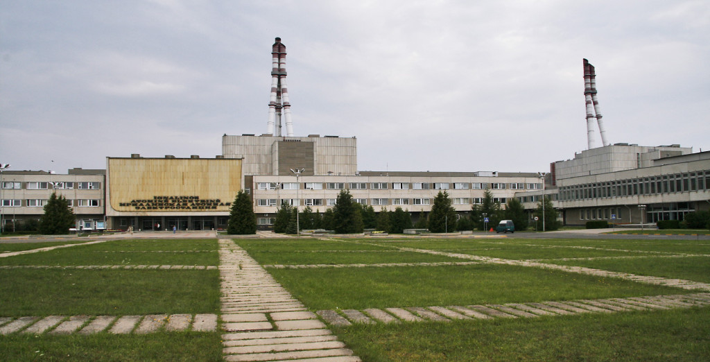 Ignalina_Nuclear_Power_Plant_Lithuania_two_towers.JPG