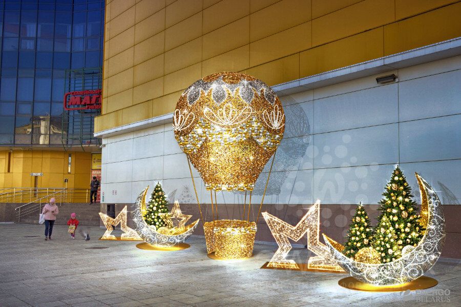 Инсталляция новогодняя Золотой воздушные шар