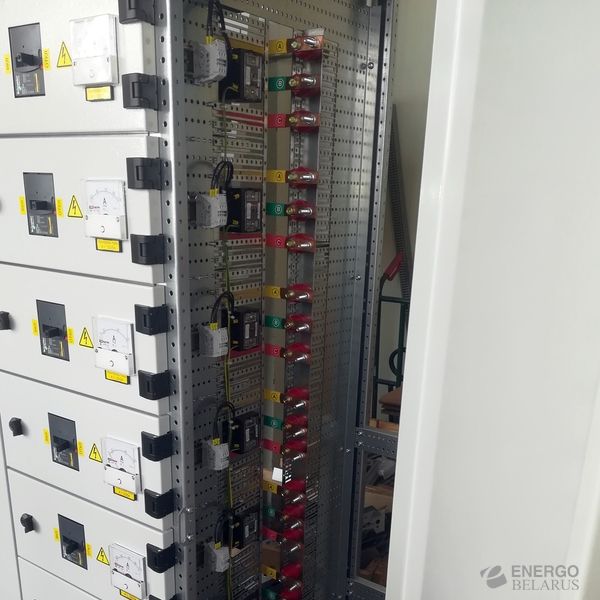 Щит вводно-распределительный УКН-En