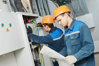 Предоставляем услуги по техническому обслуживанию электроустановок и ремонту электрооборудования