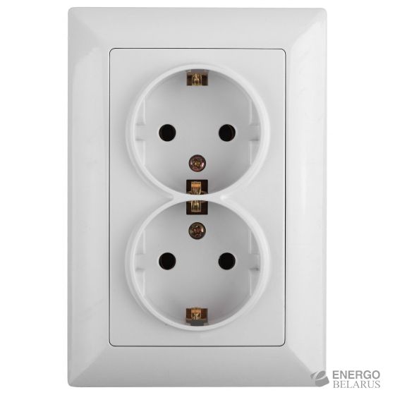 Розетка Intro Solo 4-205-01 с заземлением двойная 2X2P+E Schuko, 16А-250В, IP20, СУ, белый