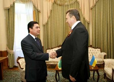 Украина и Туркмения, договорившись по газу, пытаются надавить на Москву