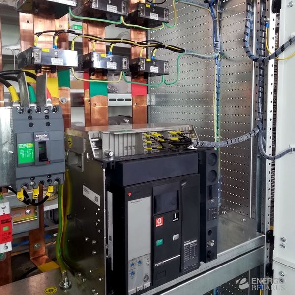 Щит вводно-распределительный УКН-En