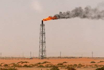 Добыча нефти в Саудовской Аравии начнет снижаться с декабря